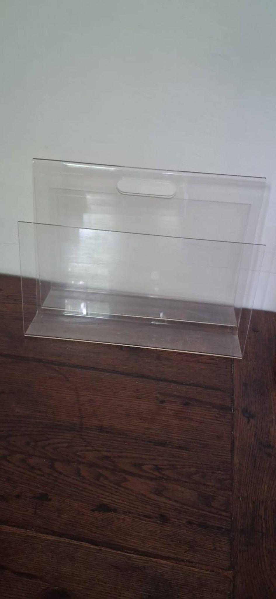 Porte-revues vintage en plexis-glace transparent années 1970