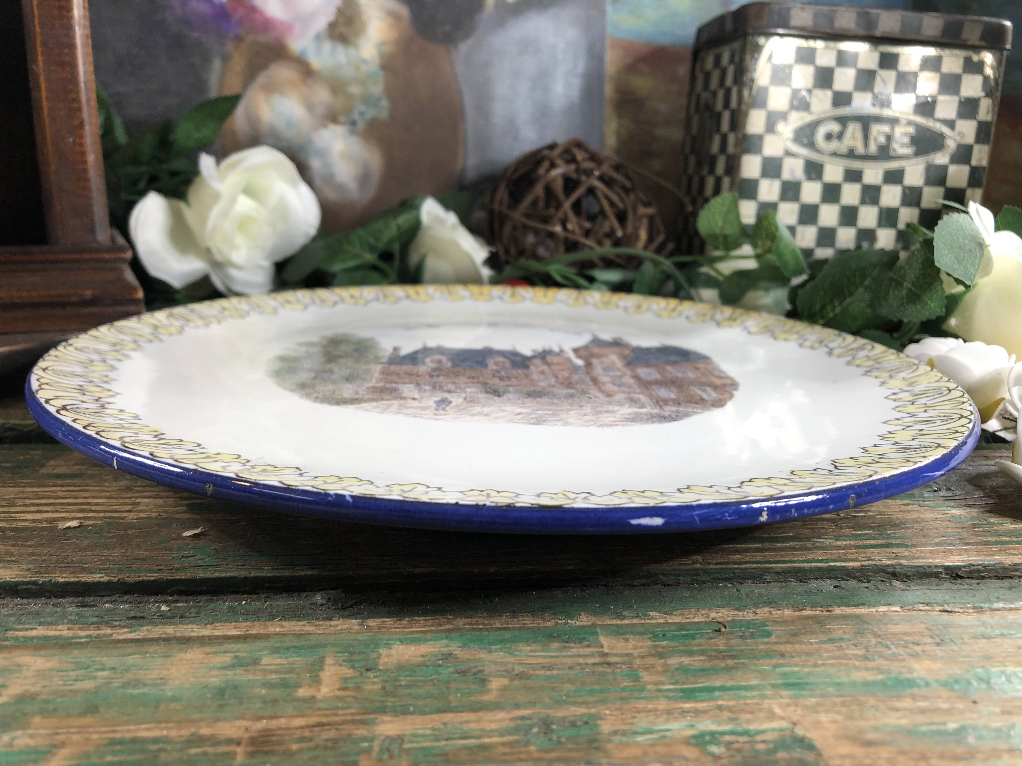 Gien earthenware cake presentation dish with castle decor