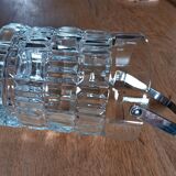 1 whiskey decanter + 1 vintage ice bucket