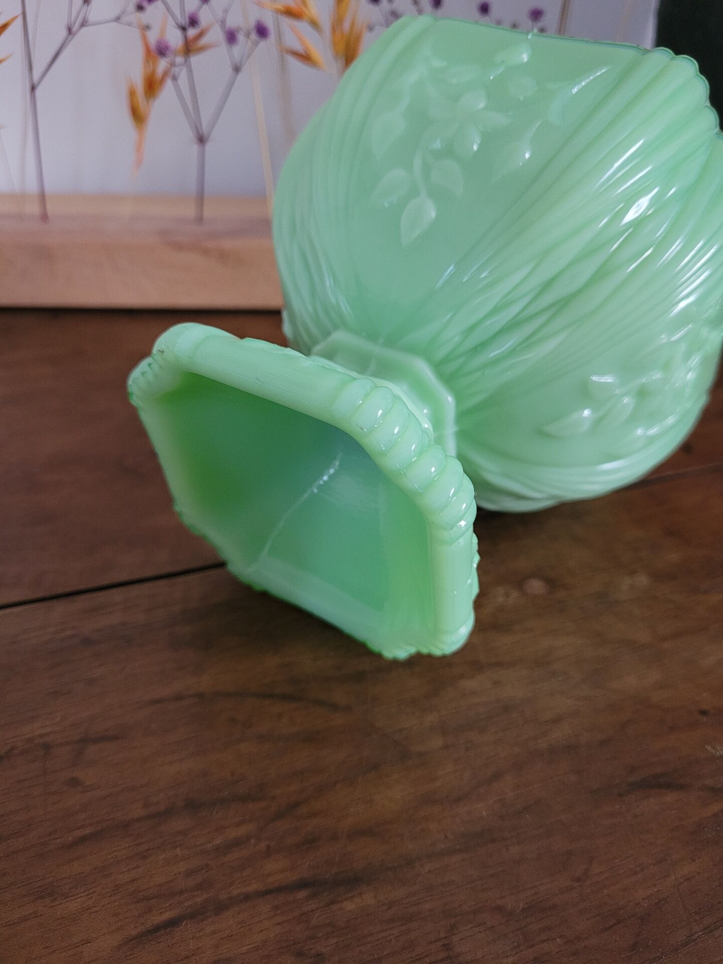 Green opaline bonbonnière