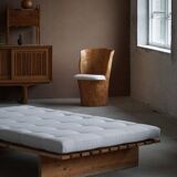 Modern Danish daybed, reupholstered, made of pine, by Nyt i Bo, 1970s.