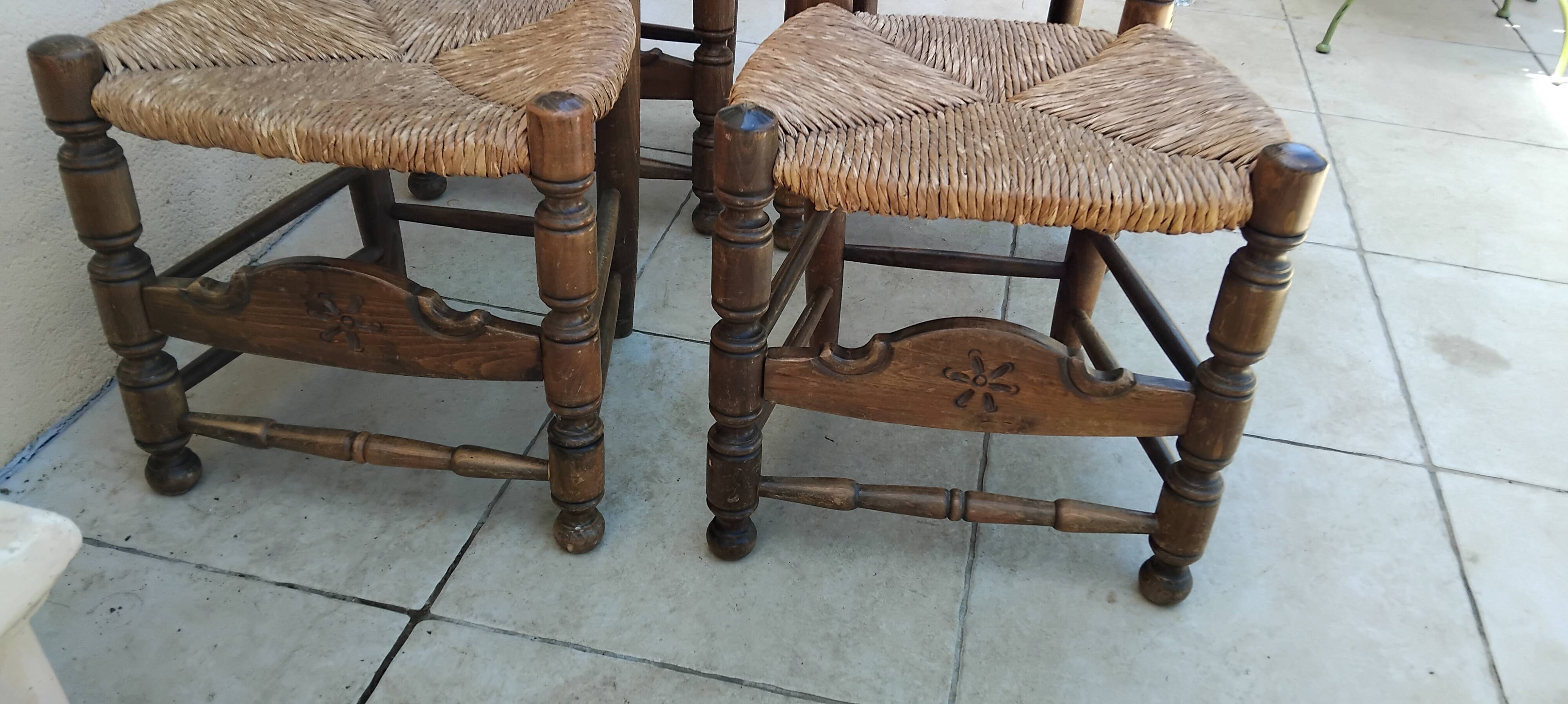 4 antique Provençal wooden chairs