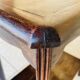 Table d'appoint Art déco en noyer avec étagère, années 1930