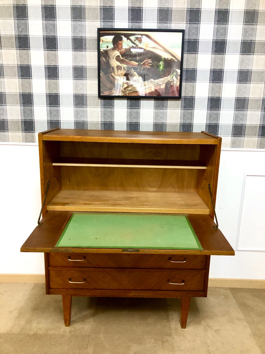 Scandinavian buffet secretary