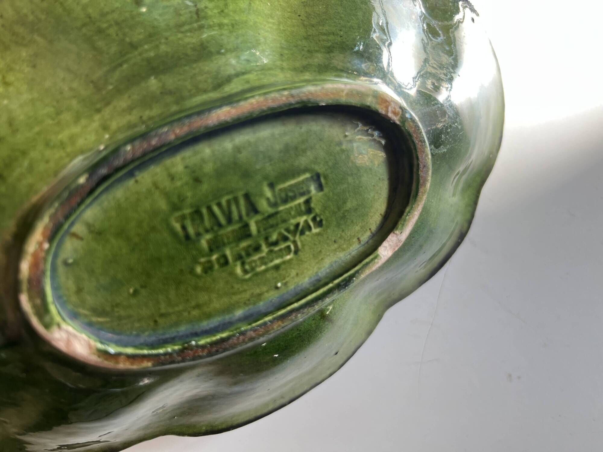 Ribbed dish in green glazed stoneware Dieulefit Poet Laval 1950