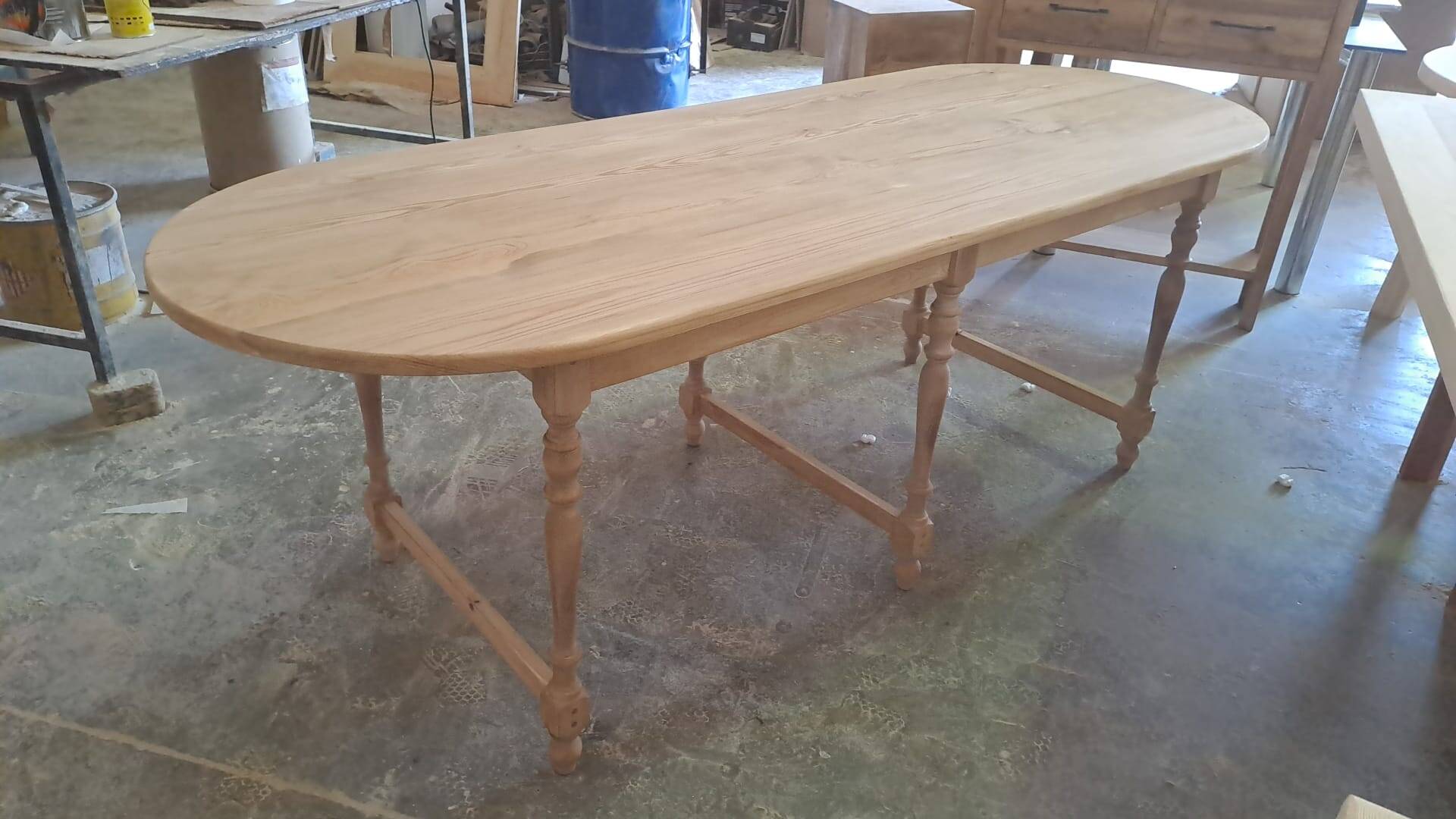 Custom Solid Pine Farmhouse Oval Dining Table (220 cm) – French Provincial