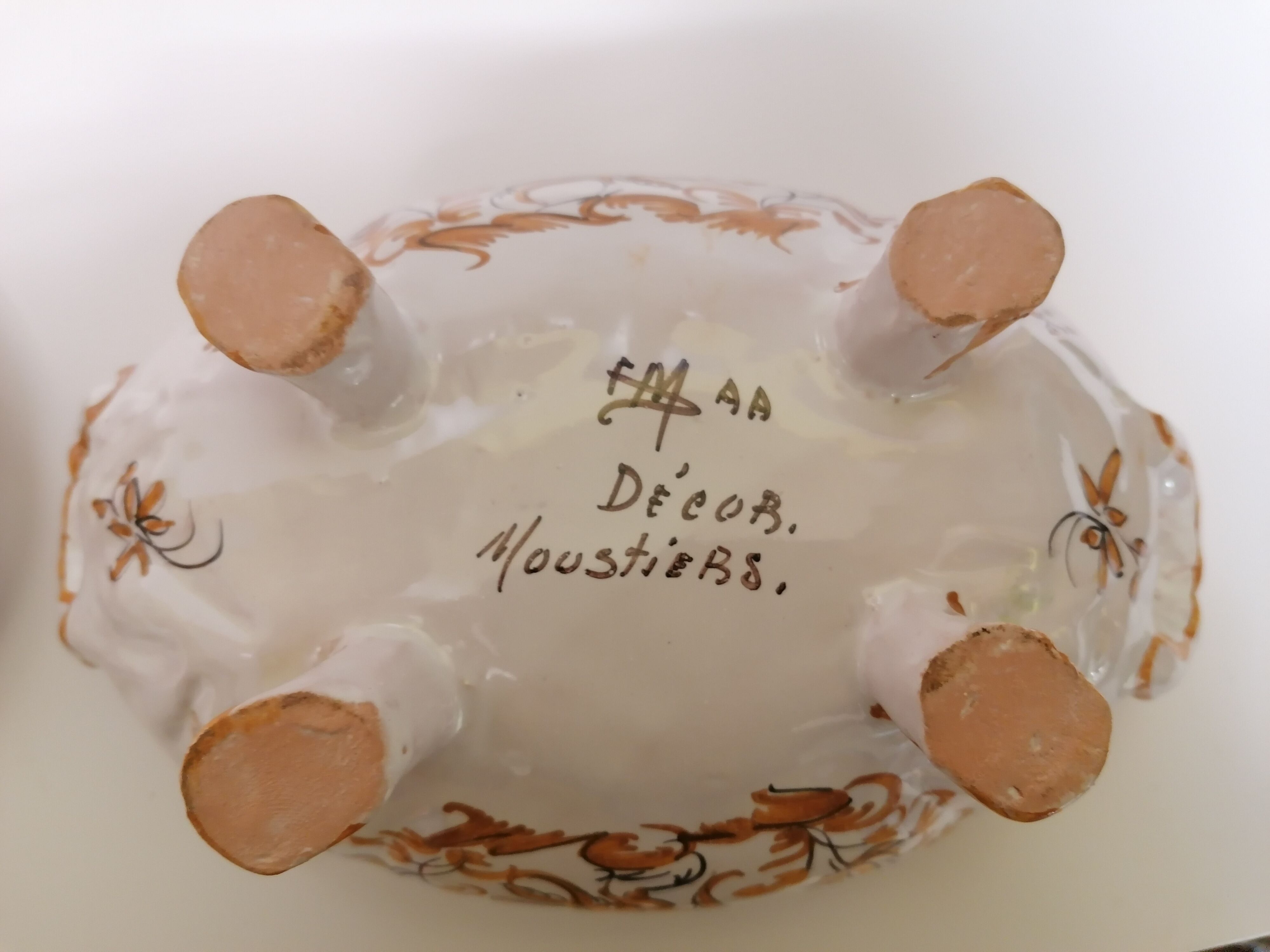 Soupière décor Moustier