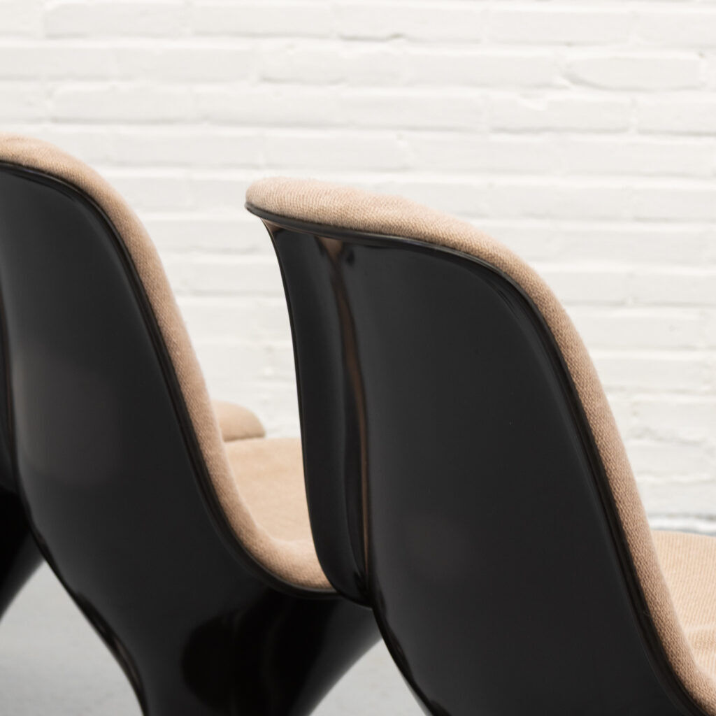 Ensemble de salle à manger Orbit Herman Miller des années 1970