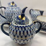 Service à thé russe en porcelaine Lomonosov en filet de Cobalt