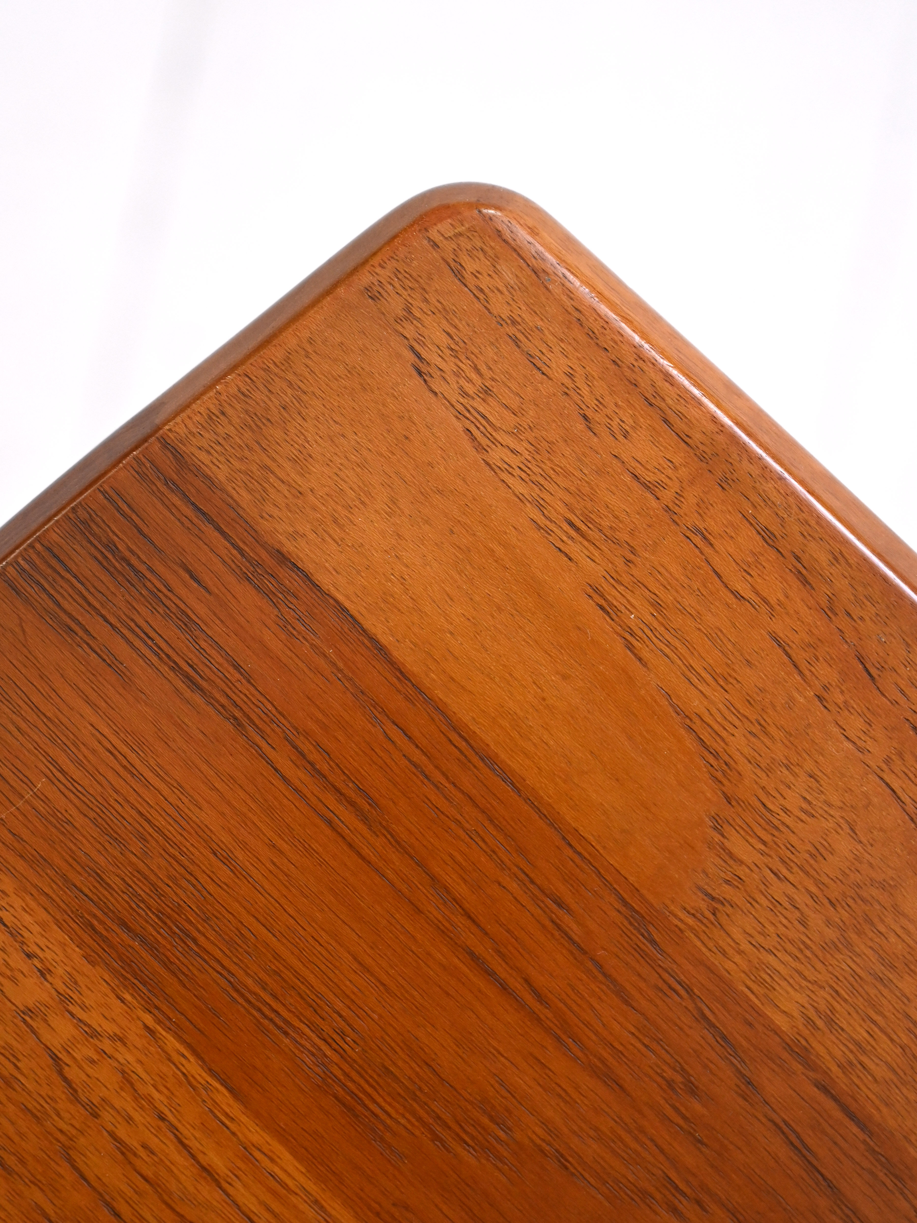 Low table - coffee table of Nordic modernism