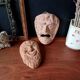 2 masques en terre cuite fabriqués en Grèce vintage
