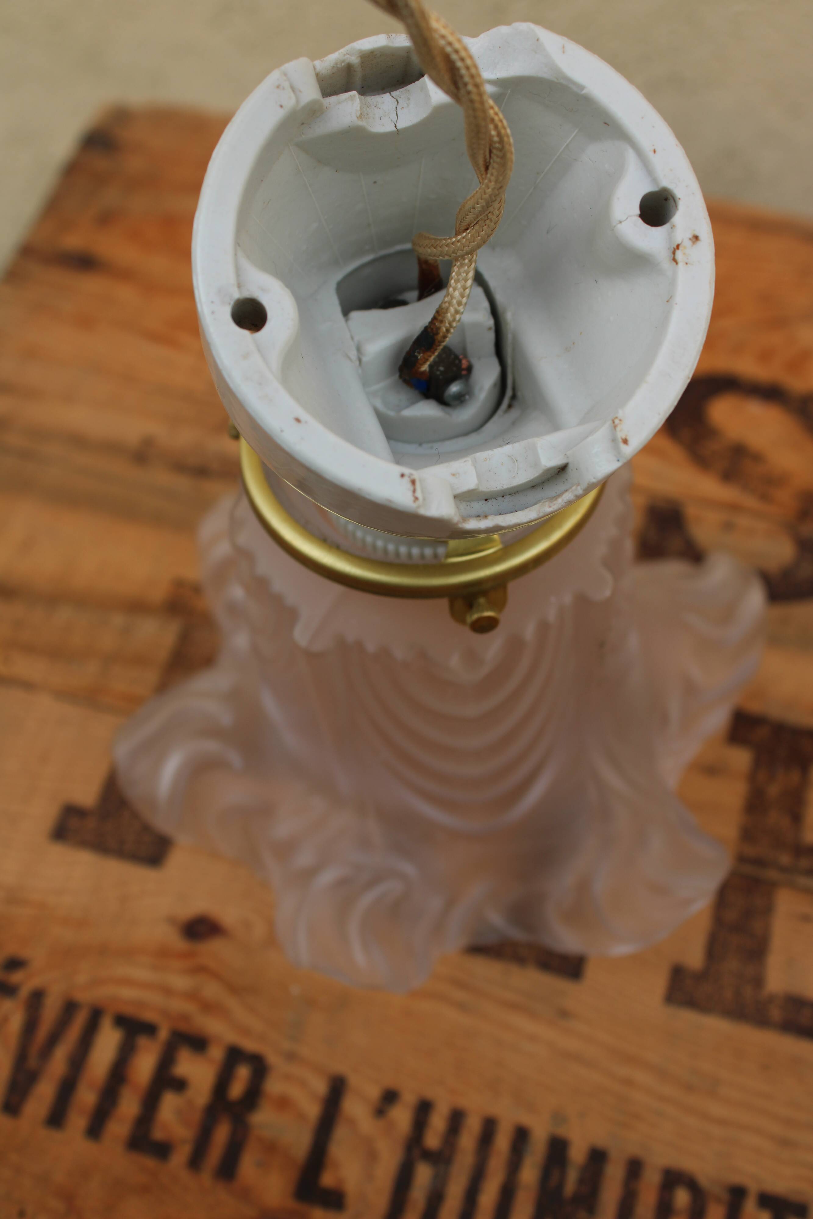 Wall light tulip and porcelain