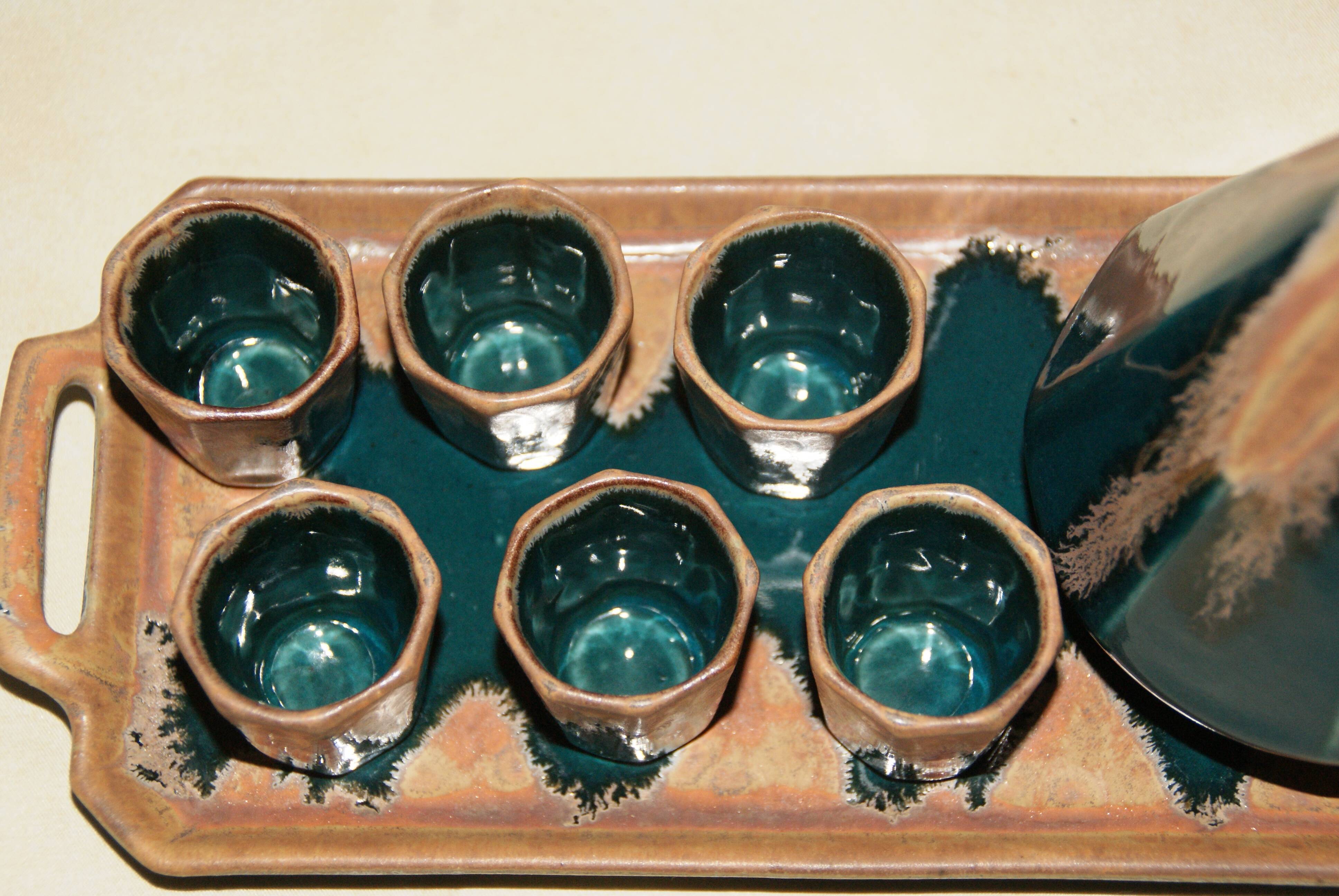 Liquor service,  Denbac