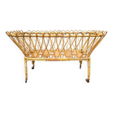 Nursery basket for green plants
