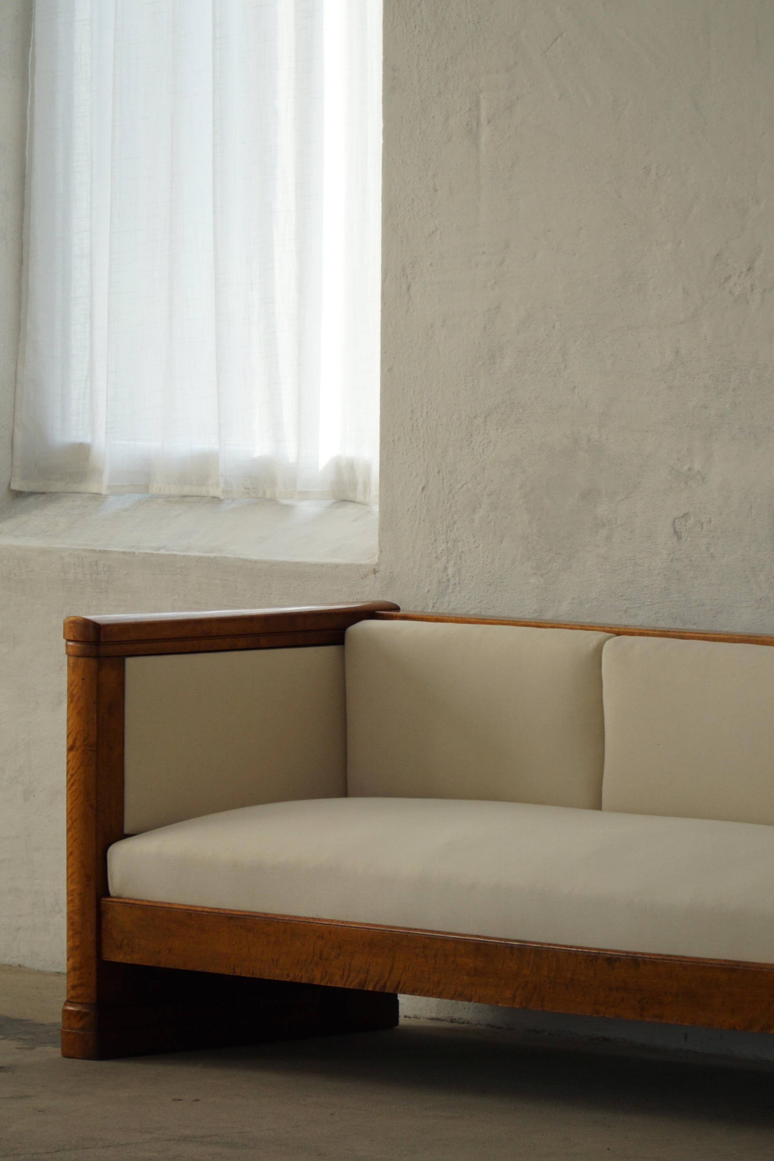 Self-supporting canapé "Karl Johan" from the early 20th century, modern Swedish style.