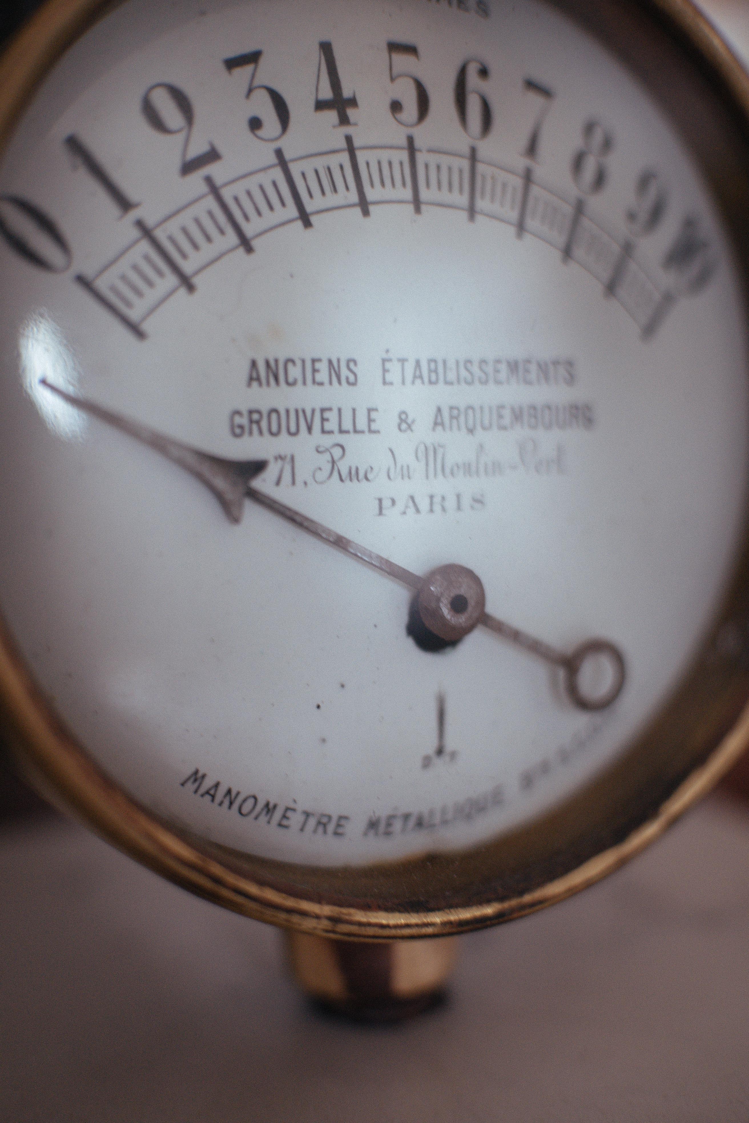 Manometer early twentieth century on marble base