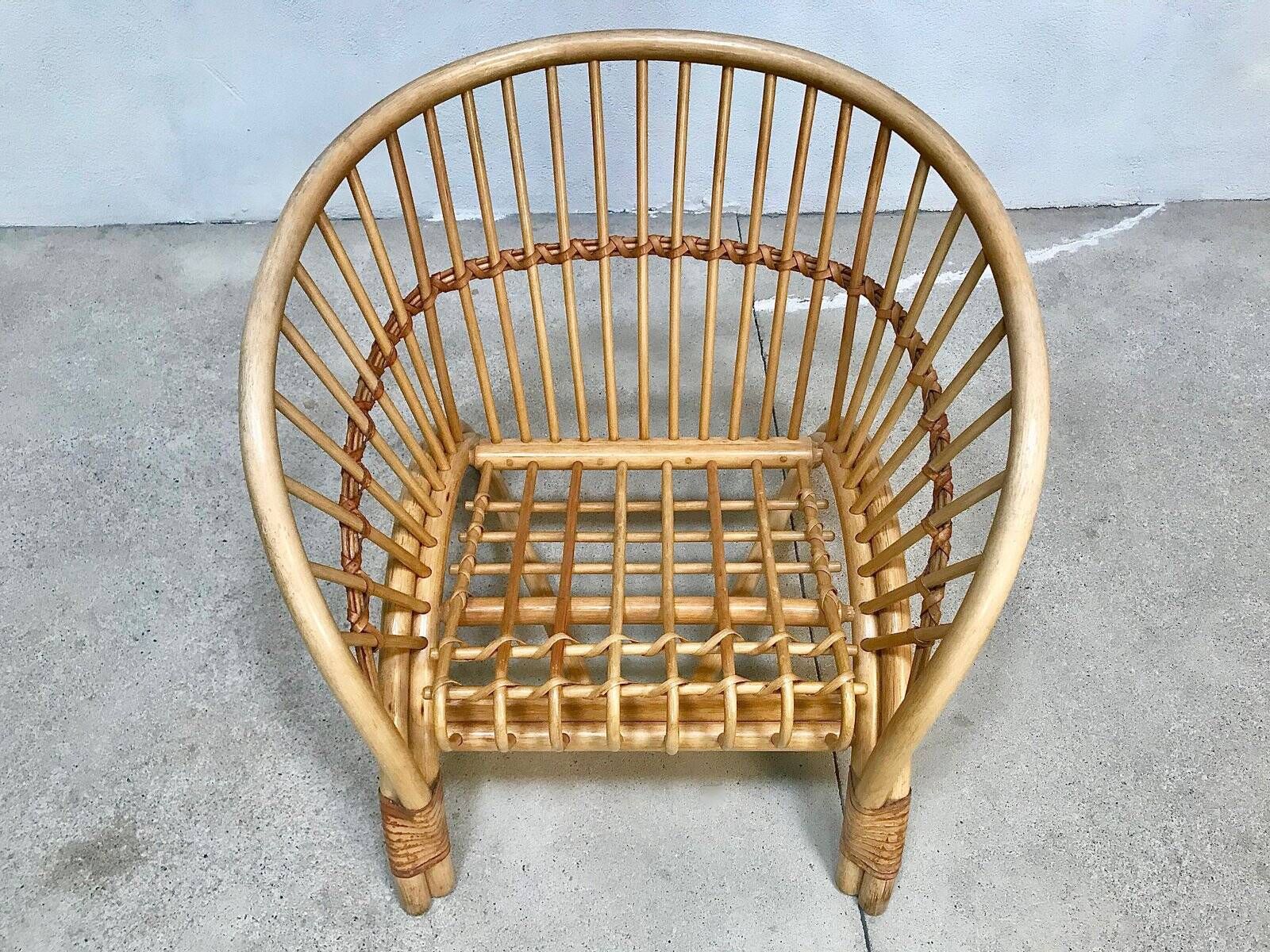 Handcrafted Bamboo lounge chair with leather lacings, Italy 1970s