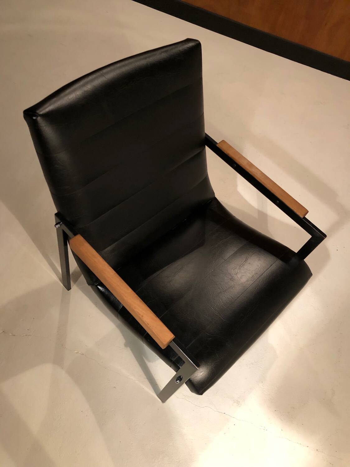 Rare Las Vegas armchair, designed by Pierre Guariche for Meurop