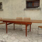 Scandinavian table in expandable teak 1960