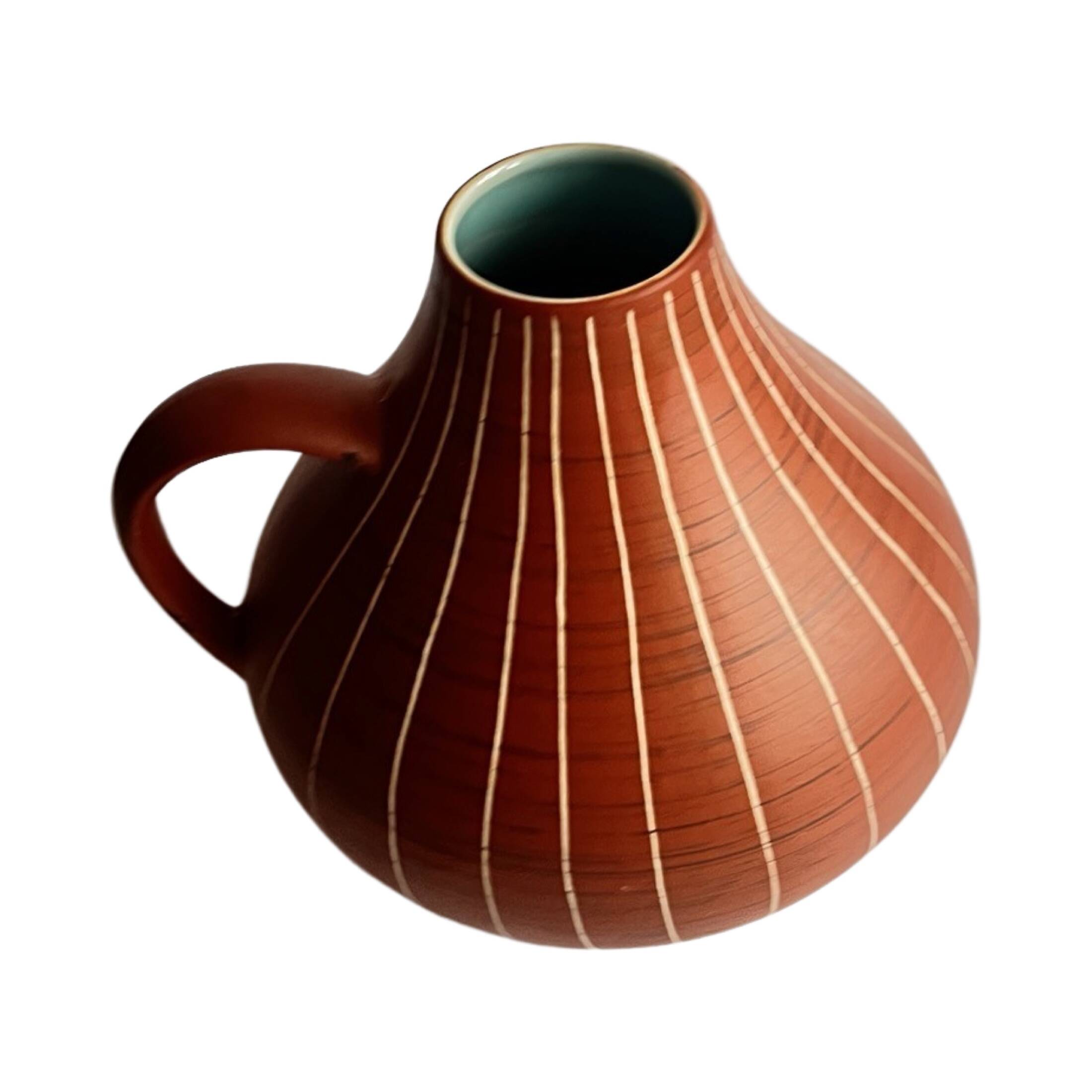 Ceramic vase with handle Gramann Keramik, Germany, 1970s.
