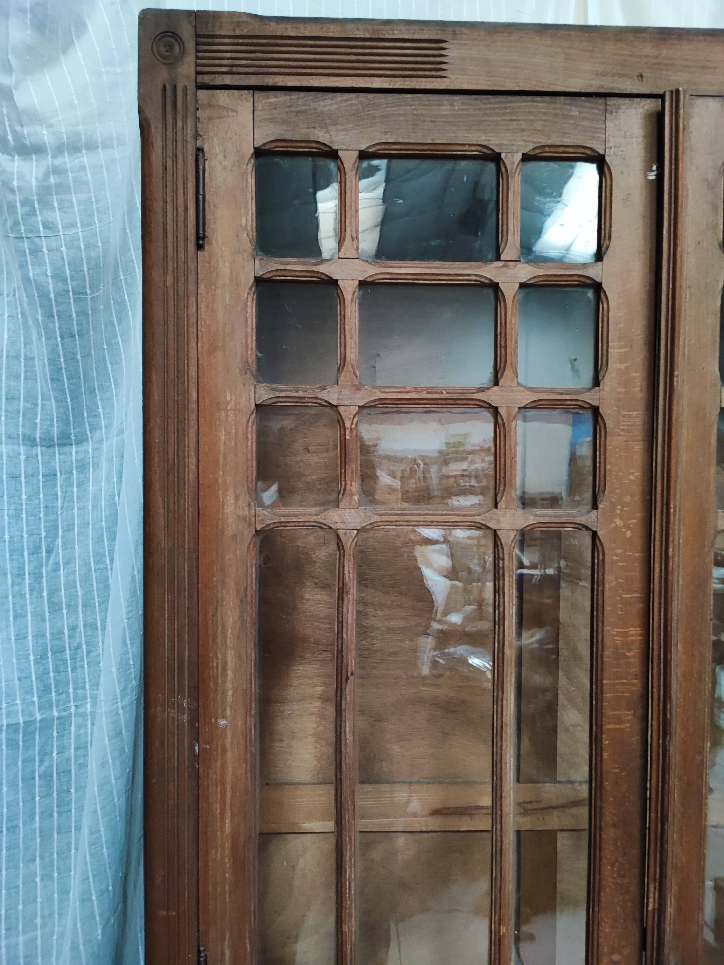 Parisian glazed wardrobe to retype