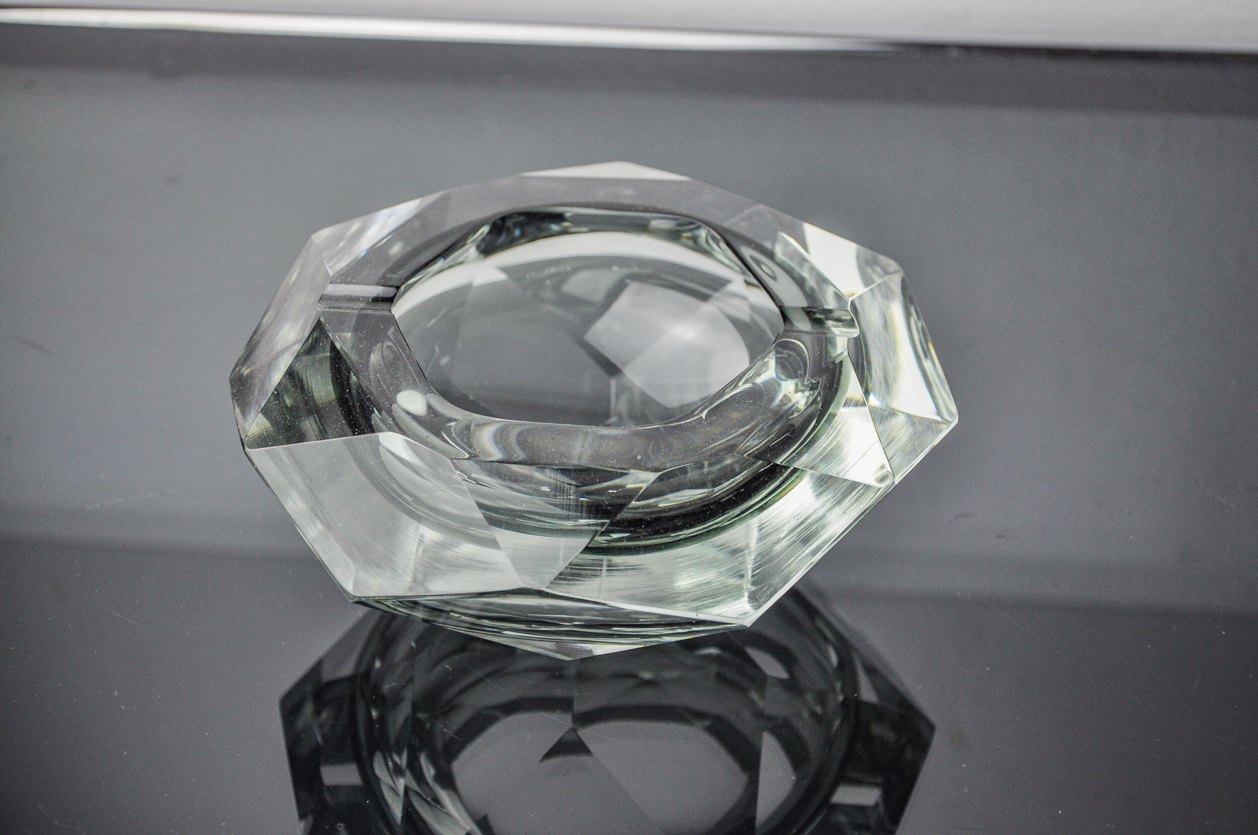 Ashtray Sommerso grey by seguso, faceted glass, murano, italy, 1970