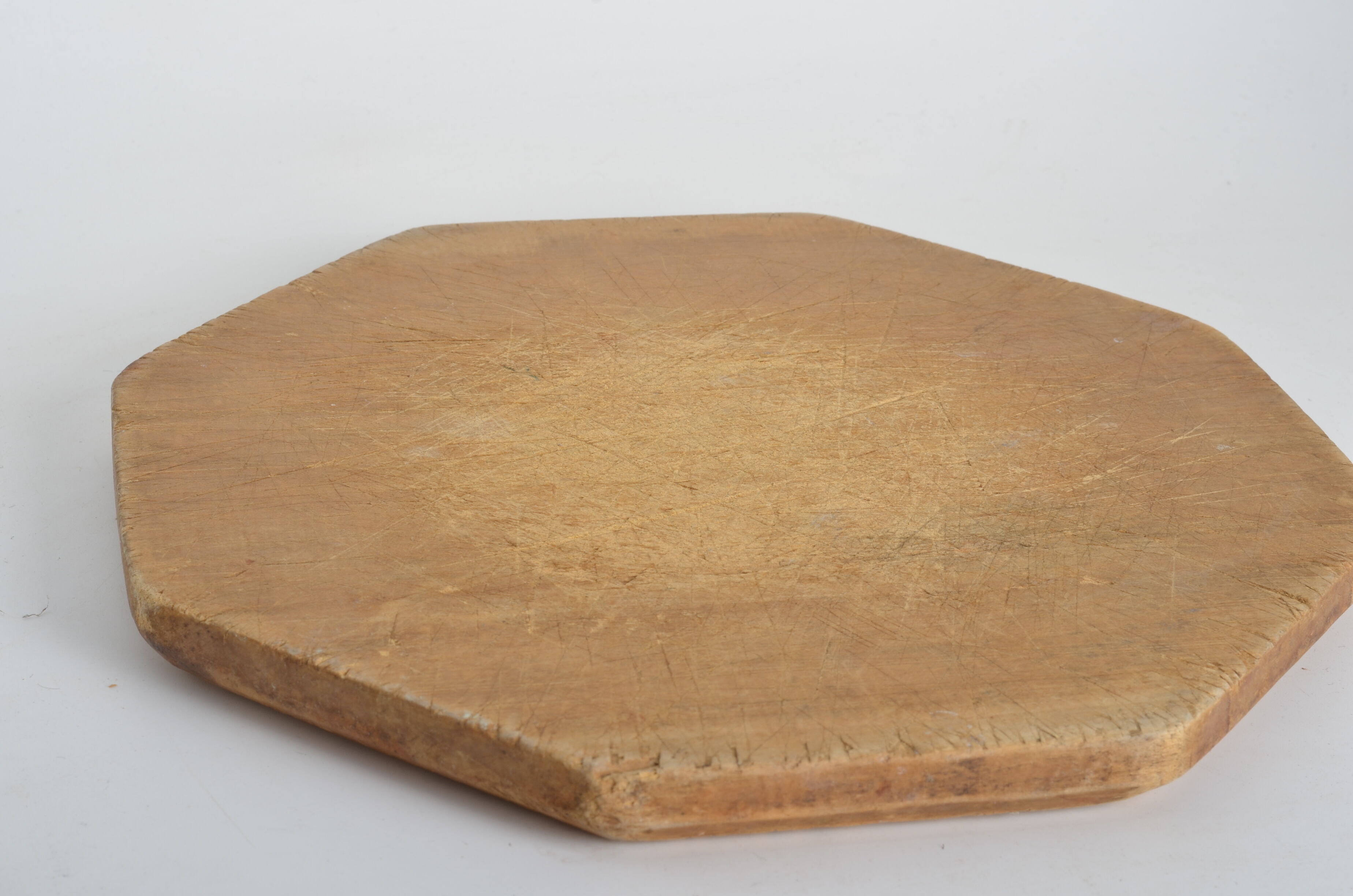 Octagonal cutting board