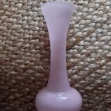 Pink vase in opaline serrated neck