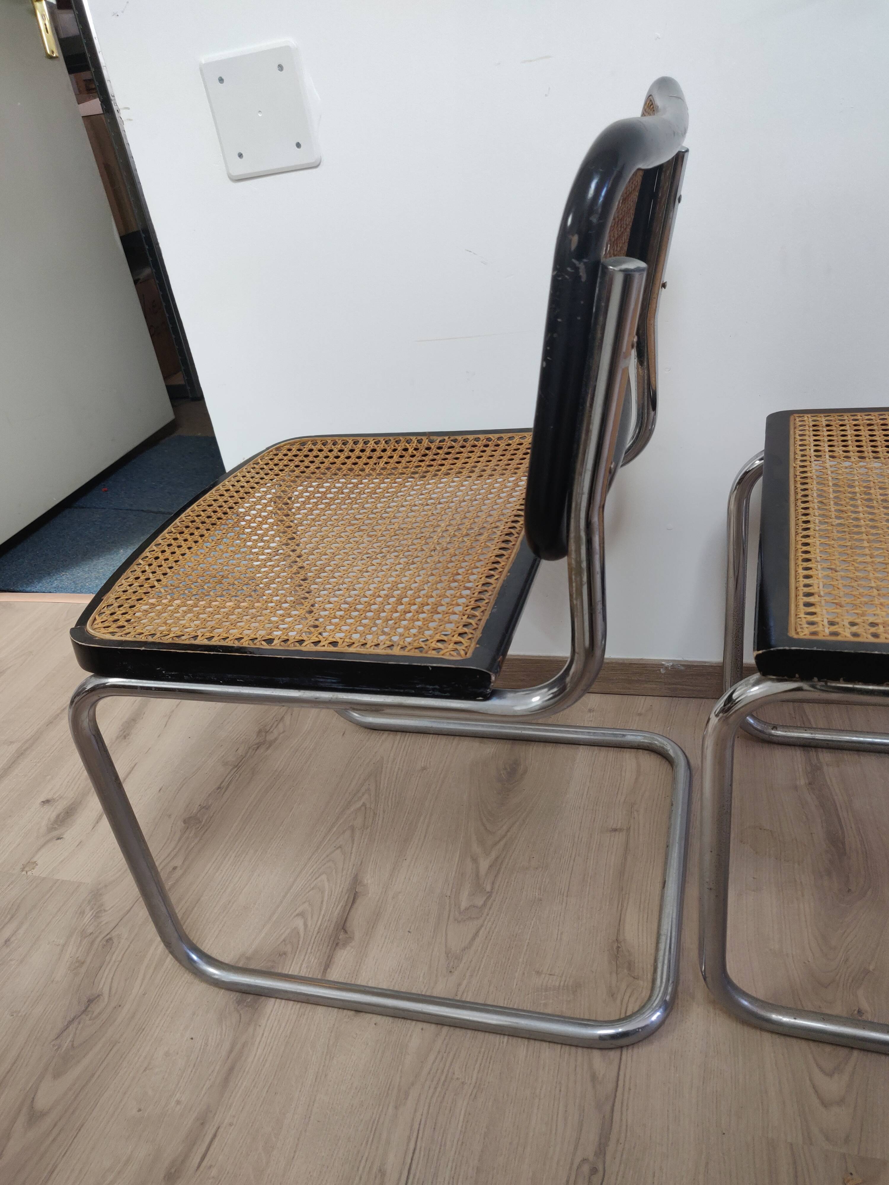 Trio de chaises par marcel breuer modele b 32