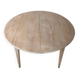 Round farm table