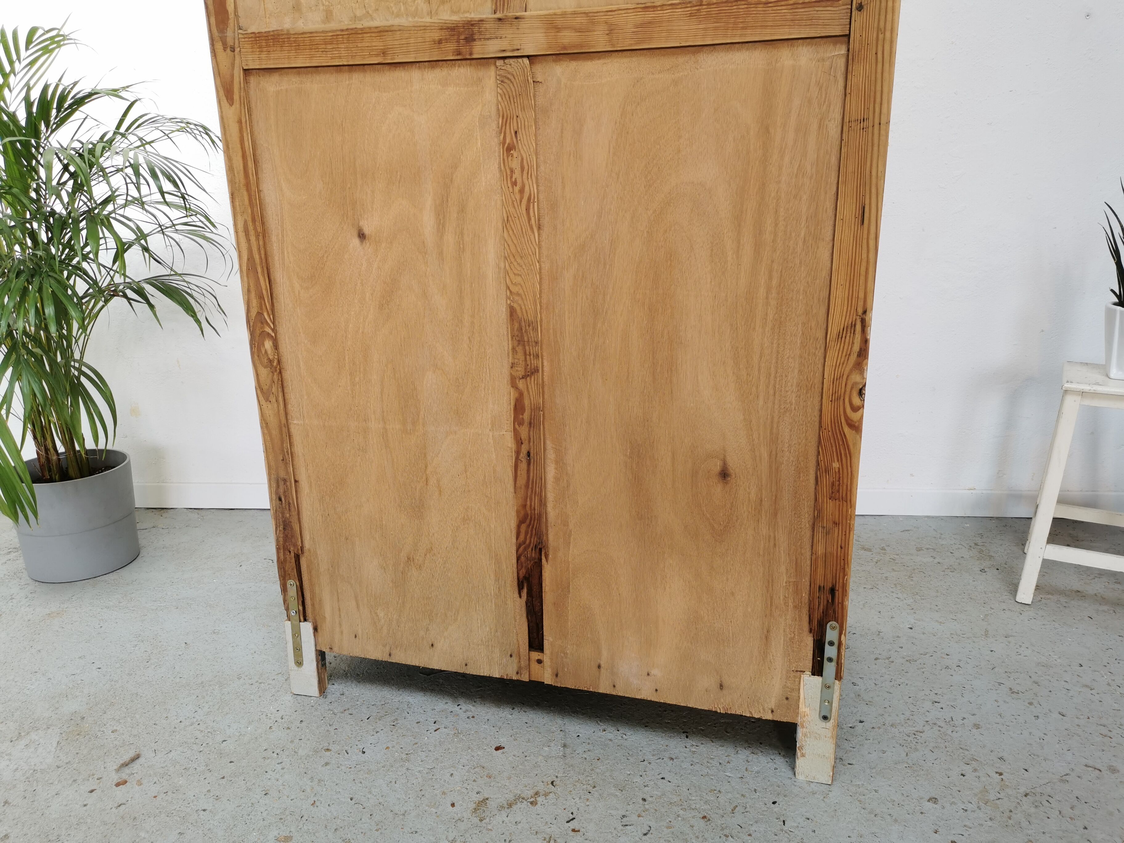 Armoire parisienne vintage