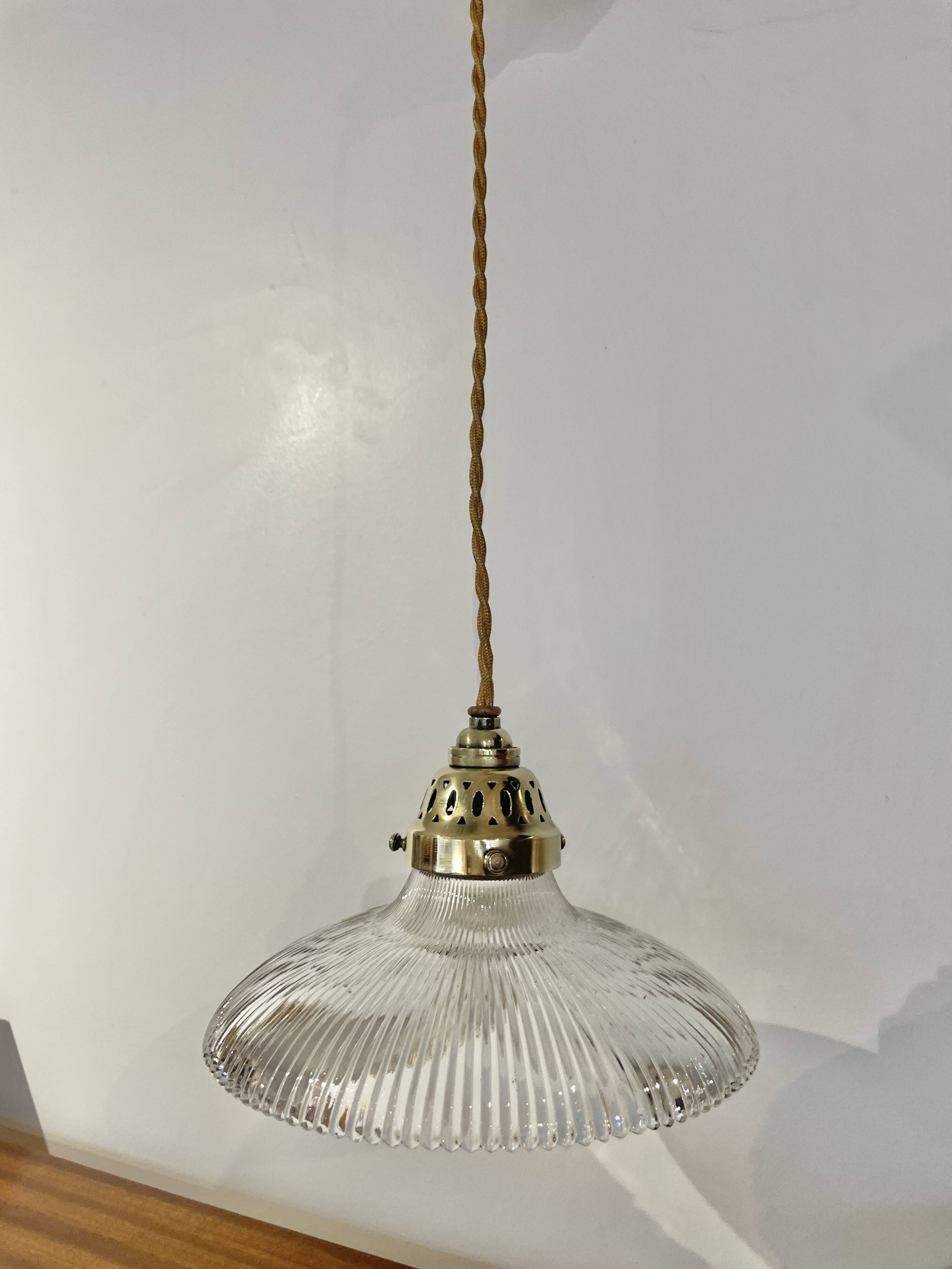 Suspension en verre holophane années 50