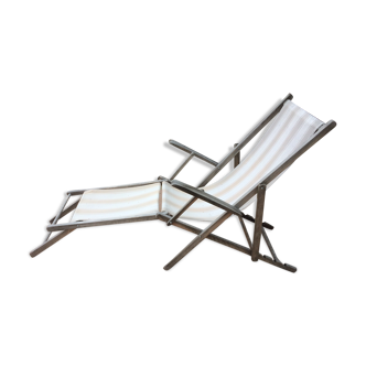 Chaise longue chilienne ancienne avec repose pieds et accoudoirs