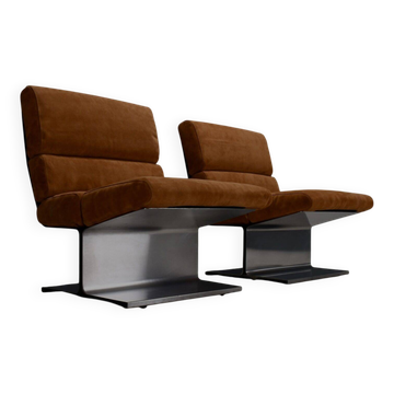 Very rare pair of leather and steel lounge chairs by Paul Geoffroy for Uginox