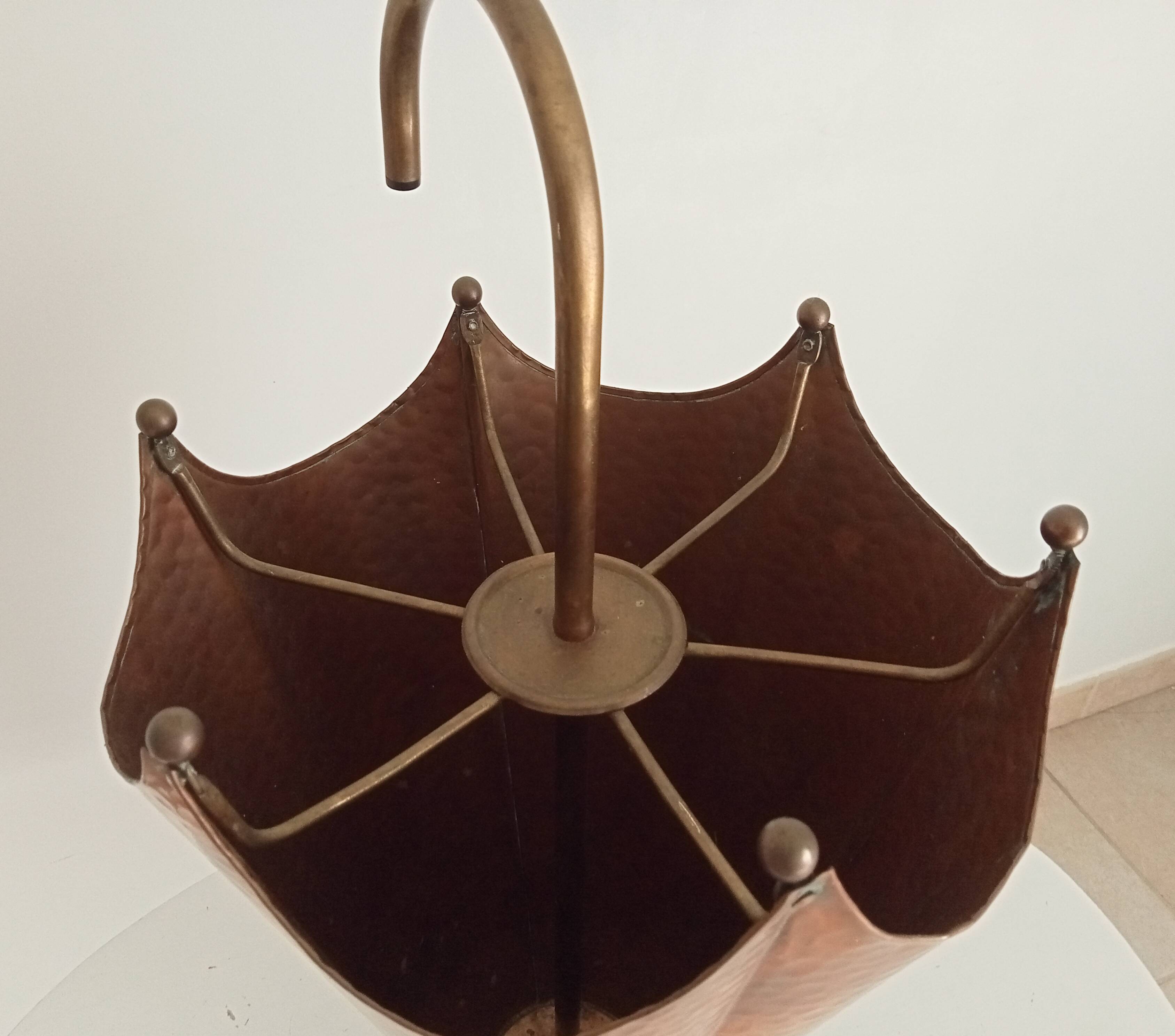 Vintage umbrella stand in Hollywood Regency style from the 1960s.
