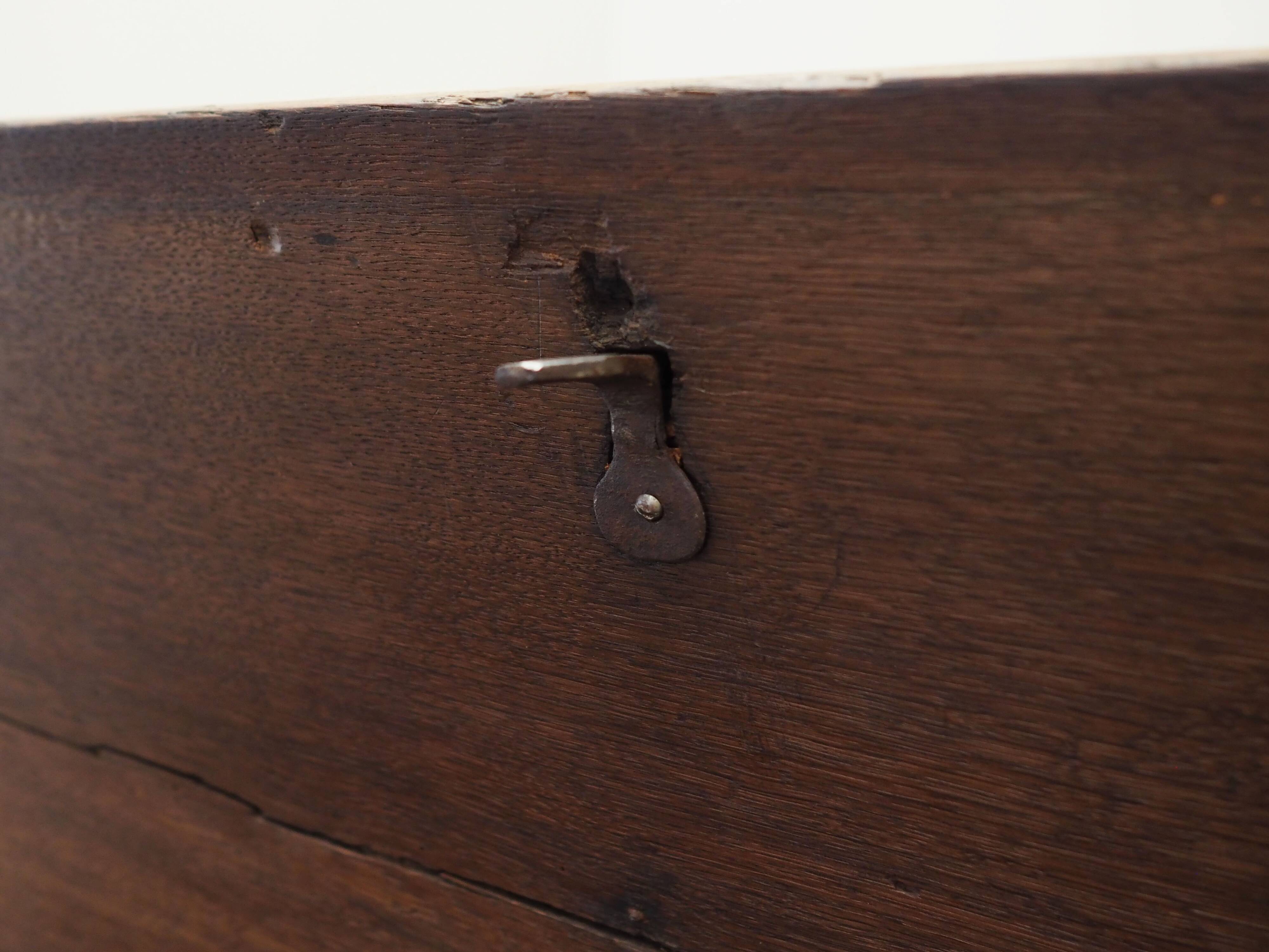 Oak chest, Scandinavian design, 18th century
