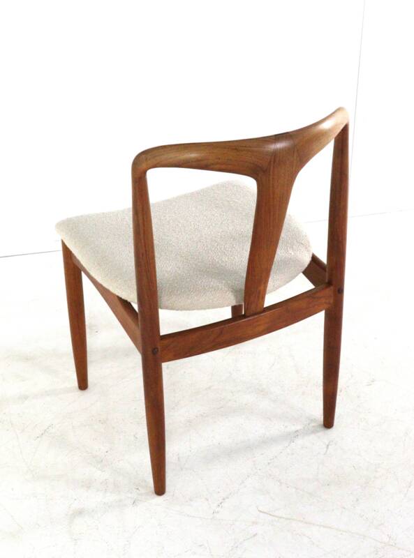Set of 4 Johannes Andersen for Uldum Juliane chairs - fully restored