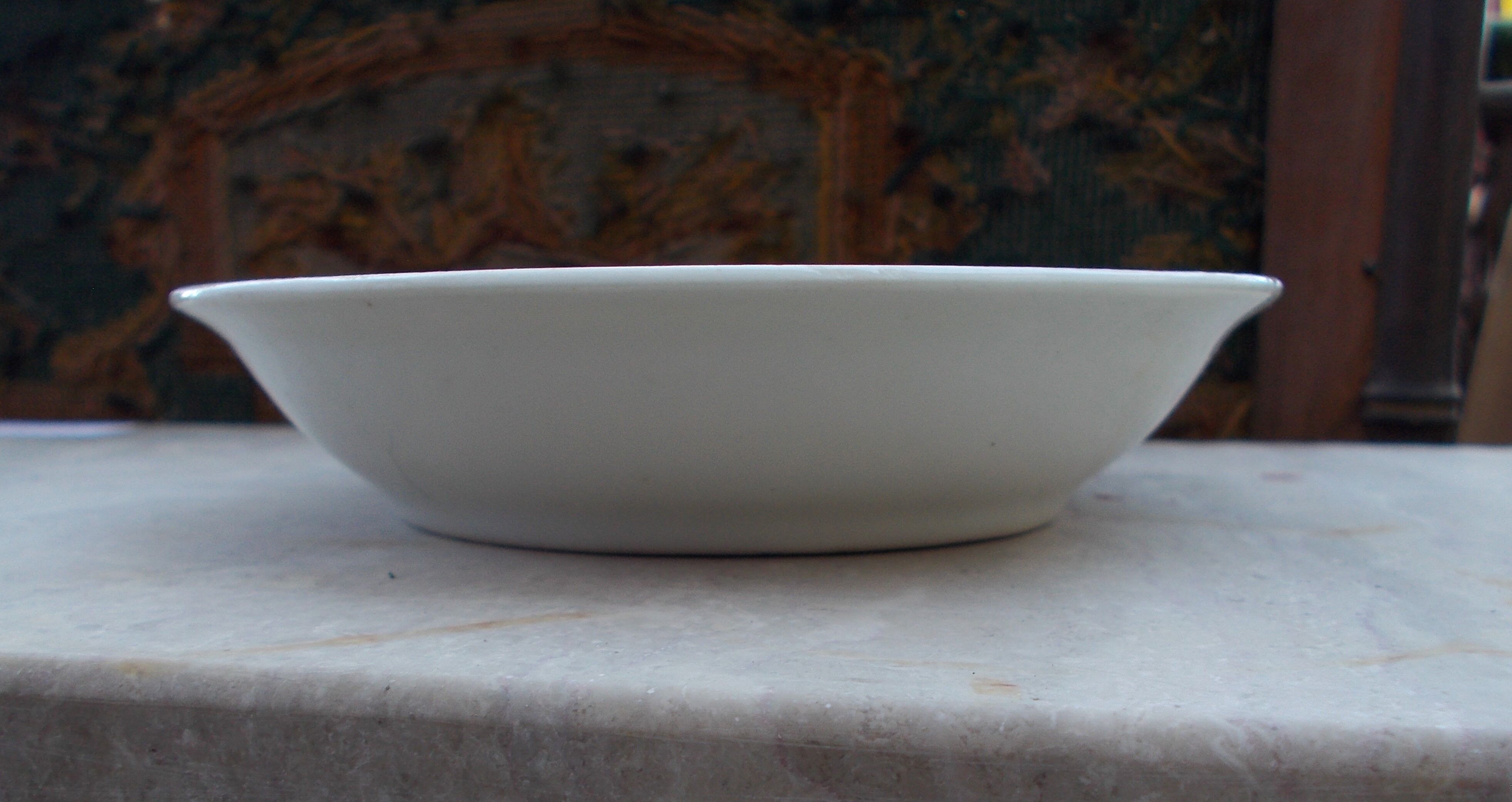 6 round dishes old porcelain decoration with barbels
