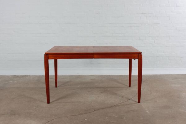 Table en teck vintage design H.W. Klein Bramin milieu du siècle années 60