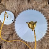 Serrated opaline suspension