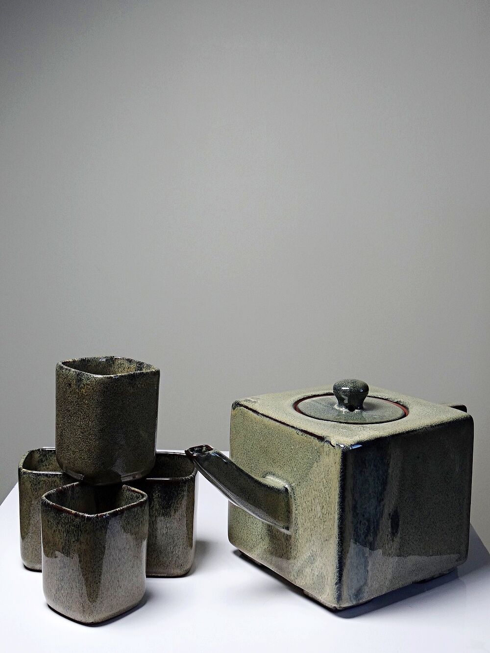 Chinese tea set in glazed terracotta, teapot and 4 cups, 1980s.