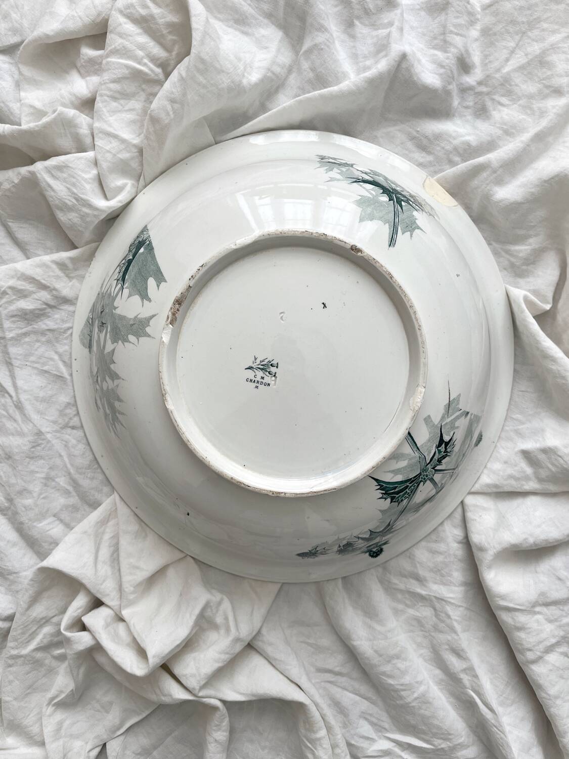 Antique ironstone washbasin "Thistle" Creil and Montereau