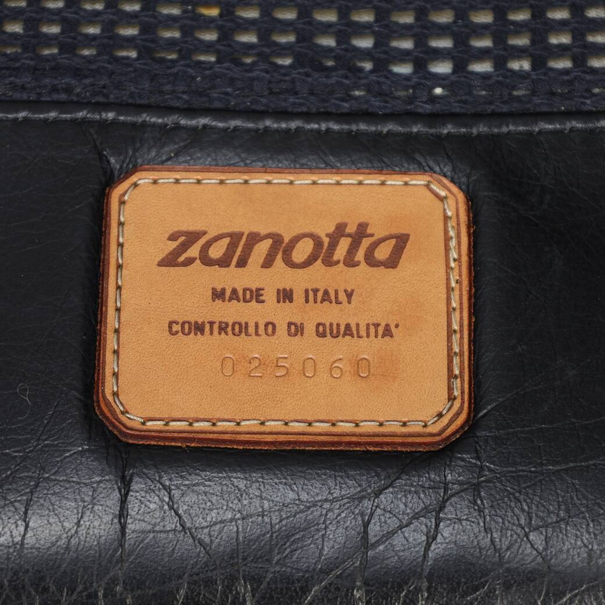 Set of 2 Onda Lounge Chairs by Zanotta, Italy, 1980s
