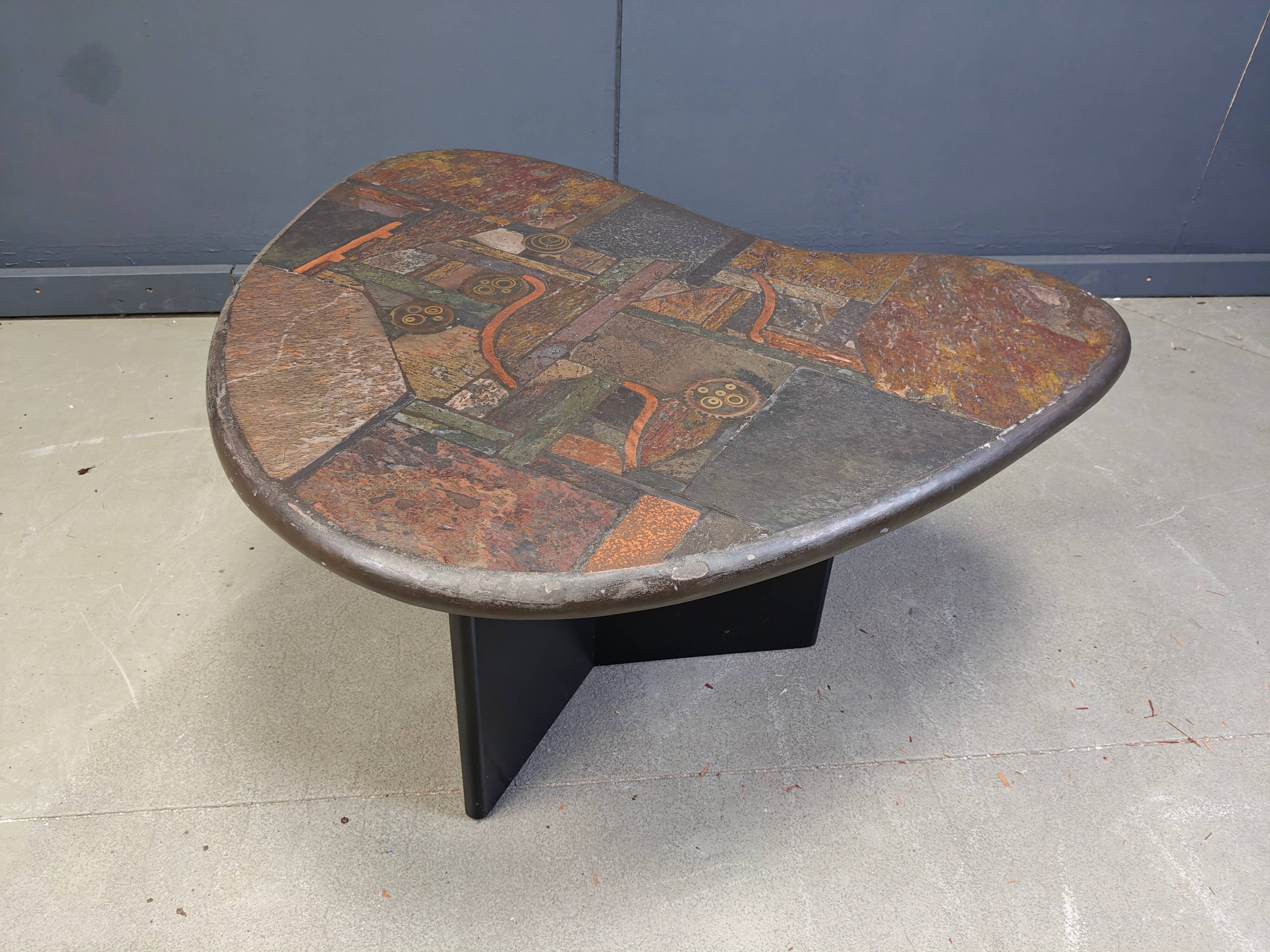 Table basse en forme de boomerang par C. Kneip, années 1990