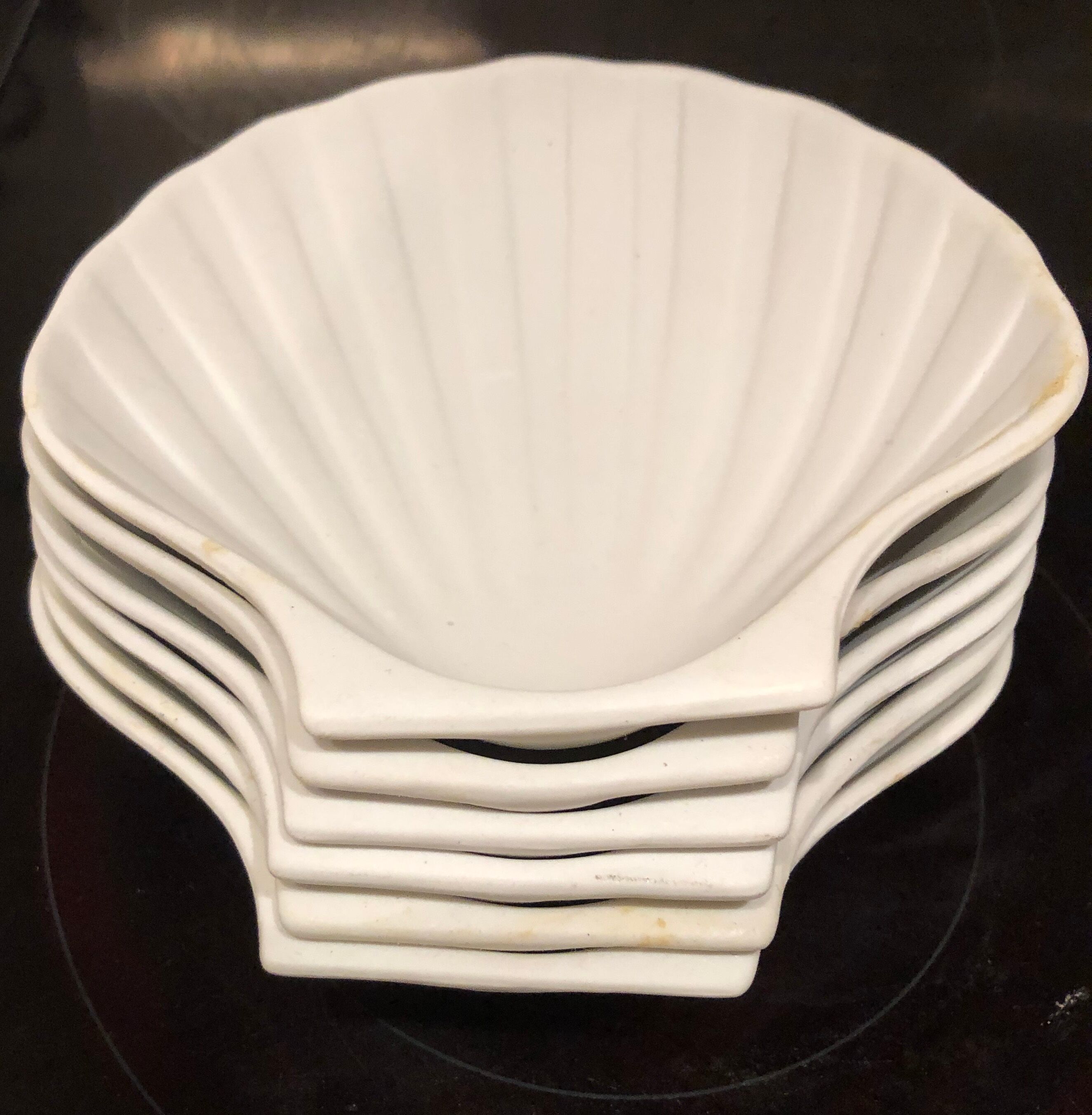 Set of 6 ceramic shells