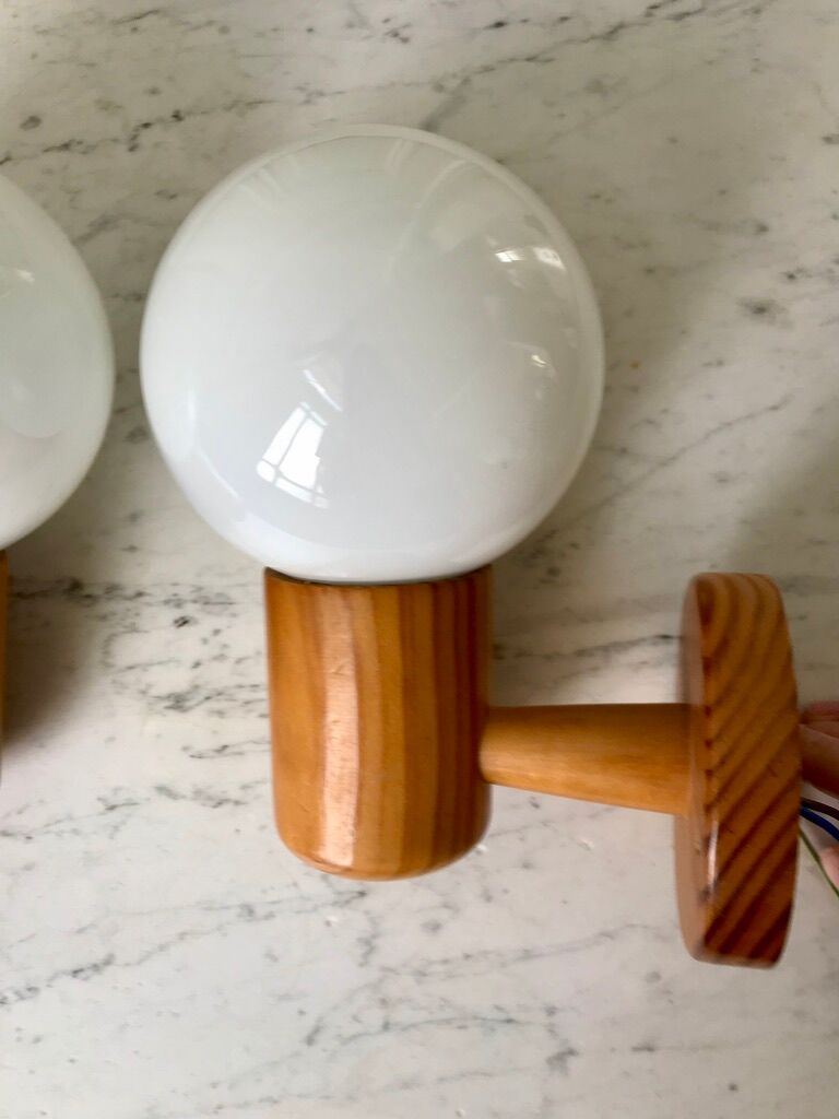 Pair of opline sconces and blond wood pine desgin years 60-70