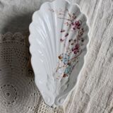 Vintage earthenware shell dish – Floral decoration