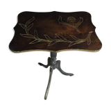 Cute little table with flower drawing