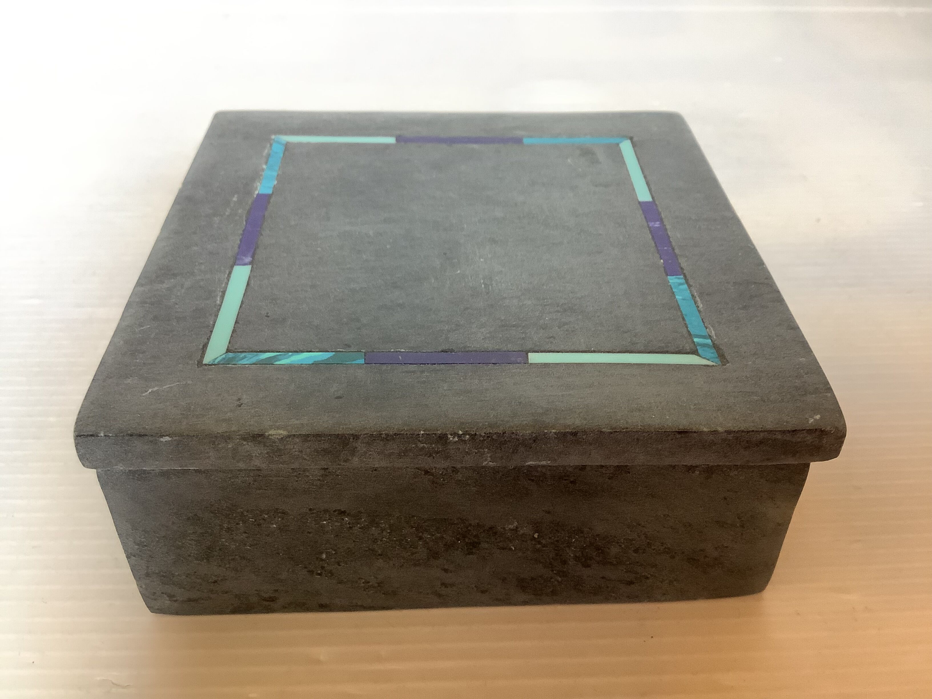 Grey and blue ring holder tray