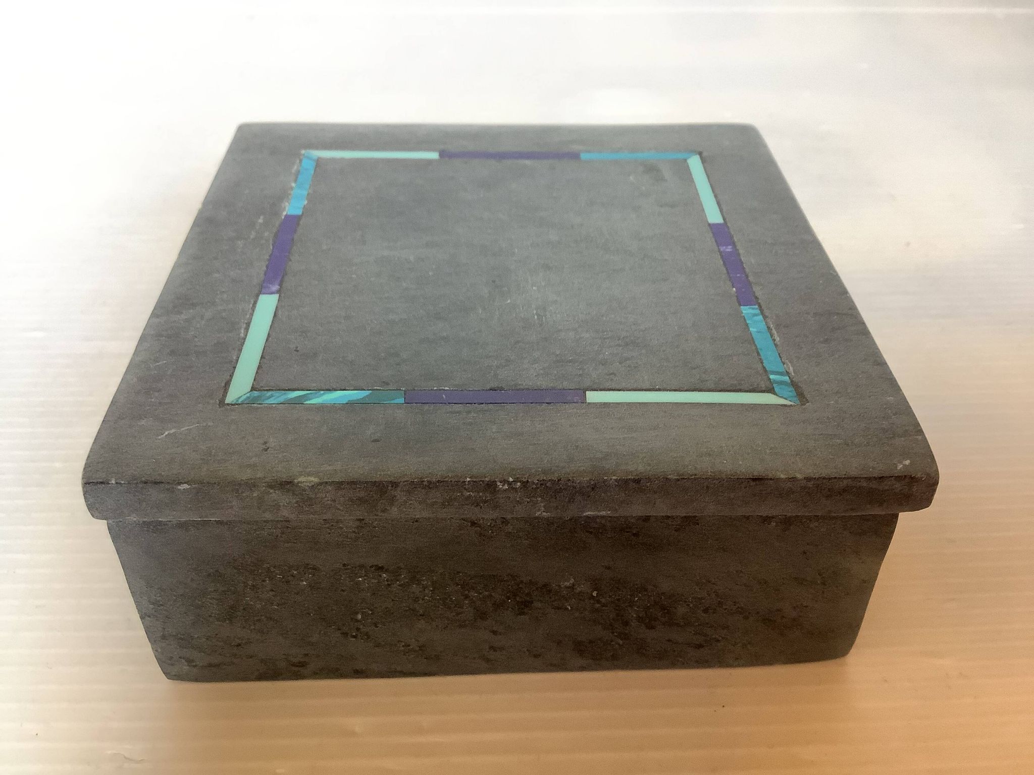 Grey and blue ring holder tray